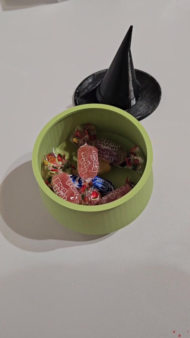 Witch's cauldron — 0.35 L sweet bowl