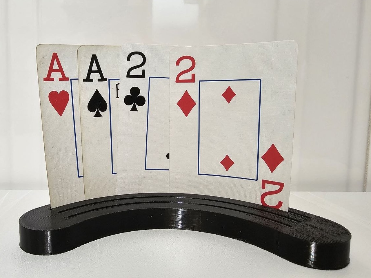 Fan Card Holder — hands-free playing card stand, 1 part